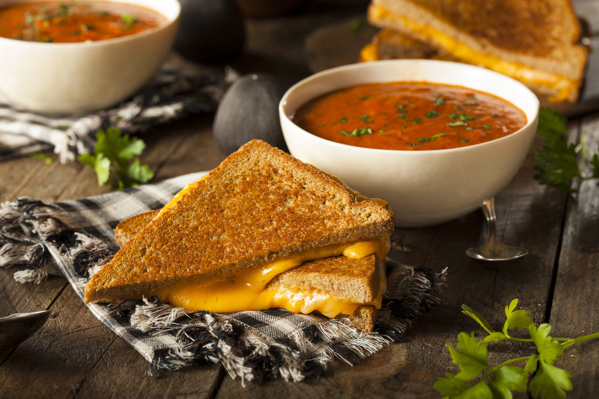 Grill cheese and soup