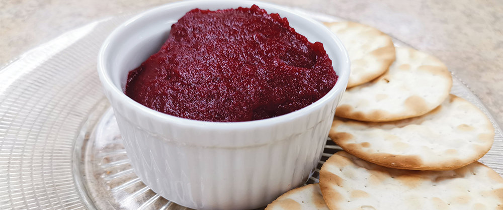 Beet Puree with crackers
